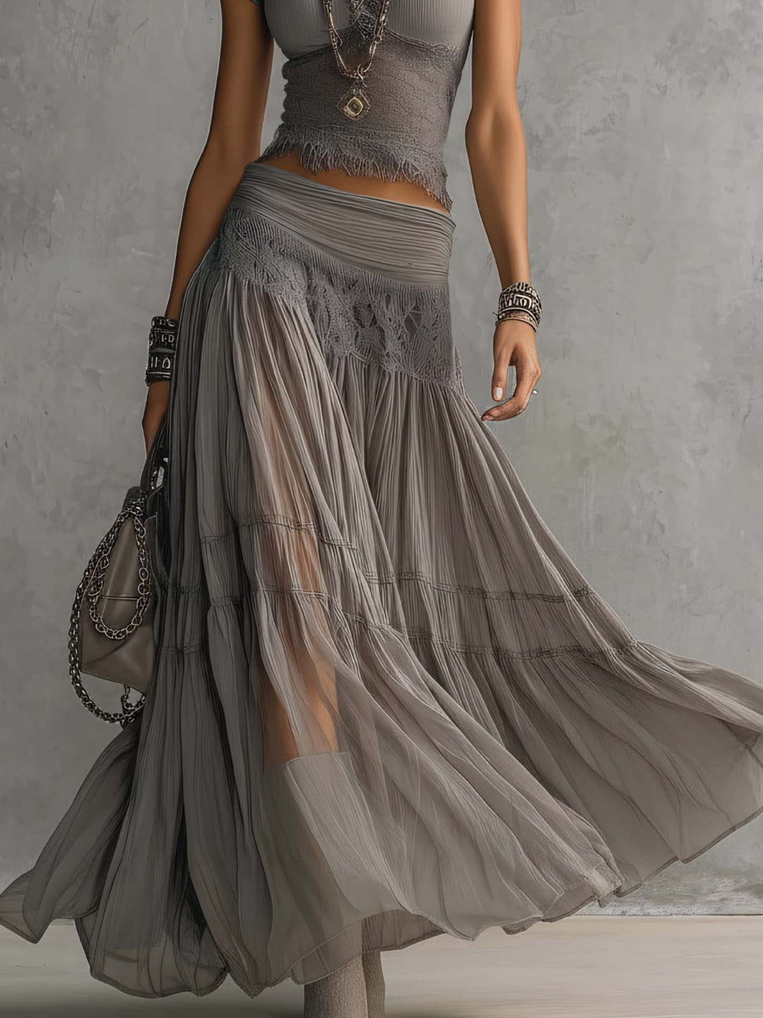 Completo Top in Pizzo Trasparente e Gonna Maxi Plissettata Grigia