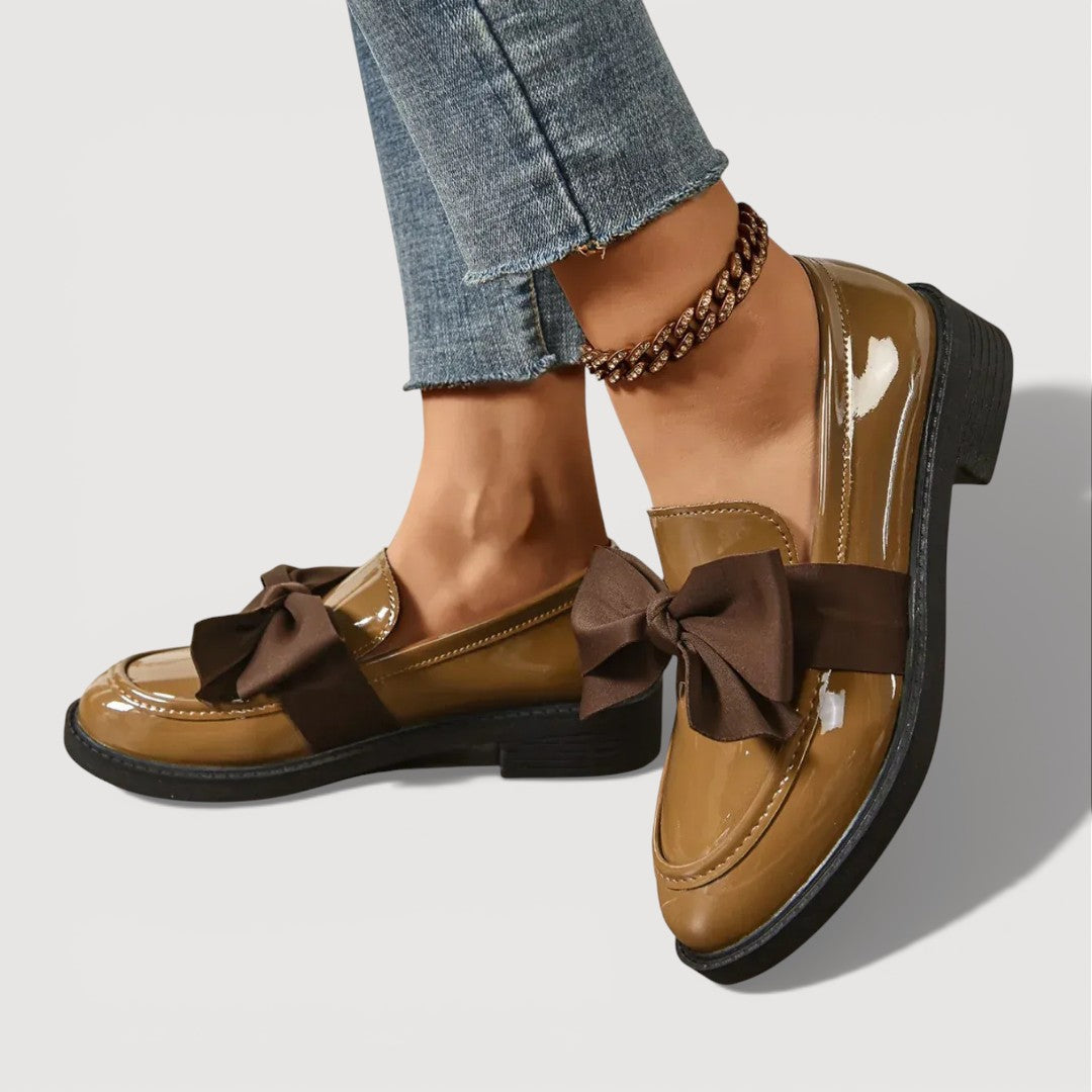 MAERYL – MOCASINES CON DETALLE DE LAZO