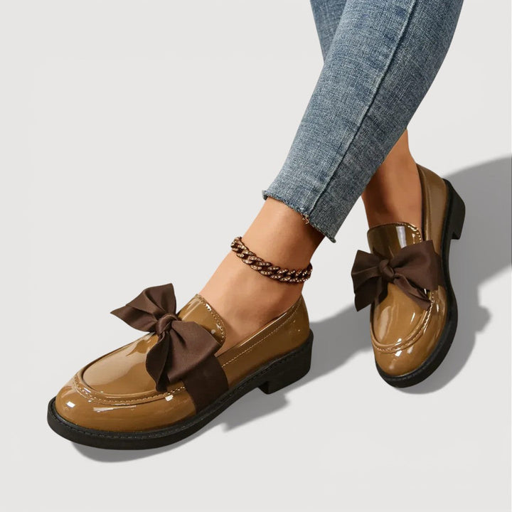 MAERYL – MOCASINES CON DETALLE DE LAZO
