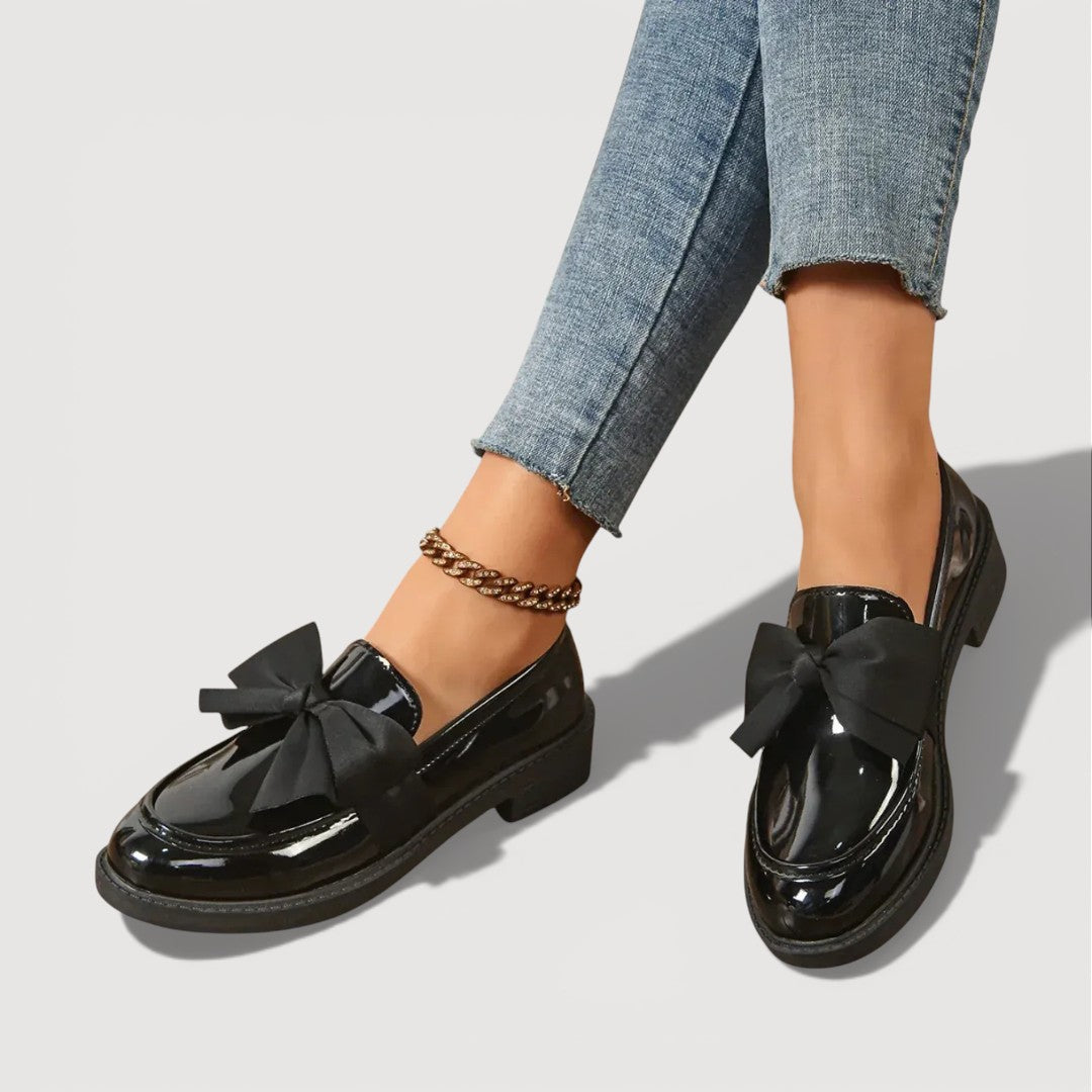 MAERYL – MOCASINES CON DETALLE DE LAZO