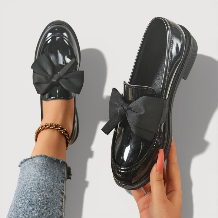 MAERYL – MOCASINES CON DETALLE DE LAZO
