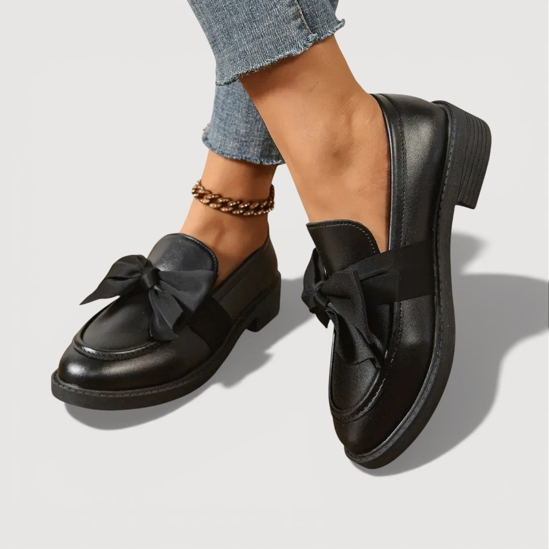 MAERYL – MOCASINES CON DETALLE DE LAZO