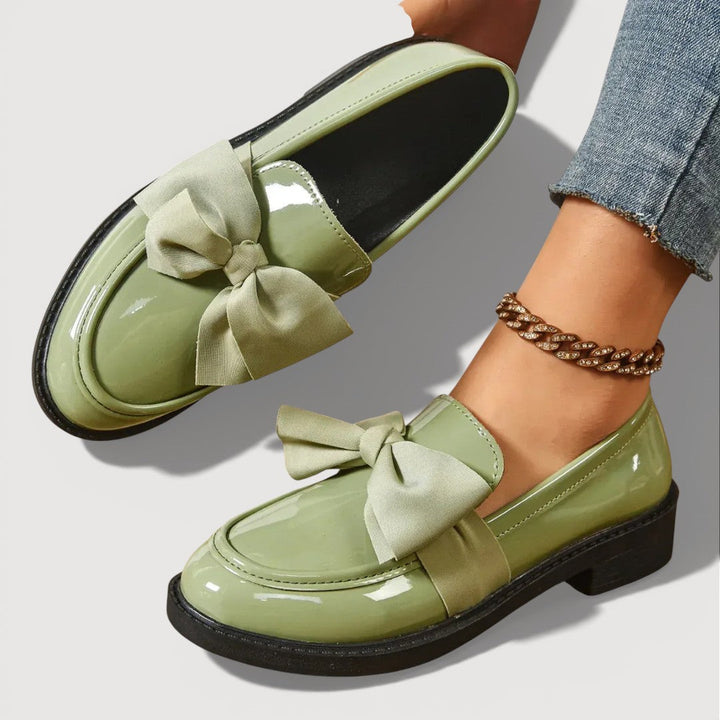 MAERYL – MOCASINES CON DETALLE DE LAZO