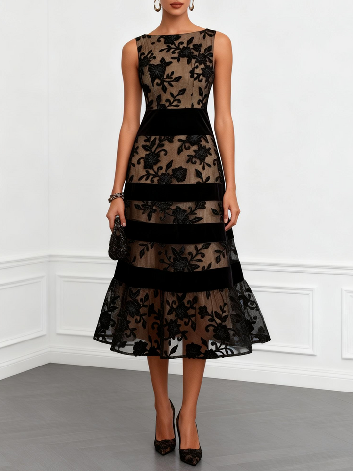 Vestito Midi A-Line Senza Maniche in Pizzo Nero con Fiori