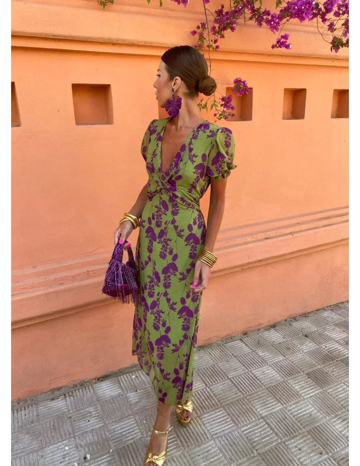 Lucinda - Vestido Floral Plisado Boho con Escote en V