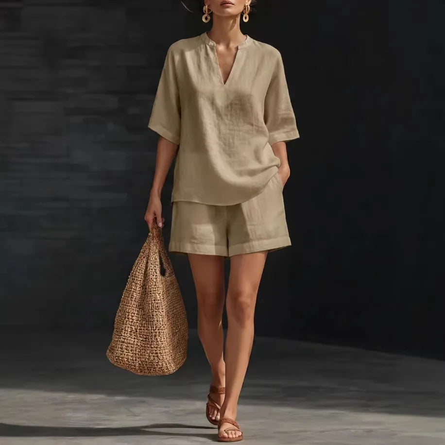 Liorna | Blusa de Manga Larga con Cordón y Pantalones Cortos Volantes