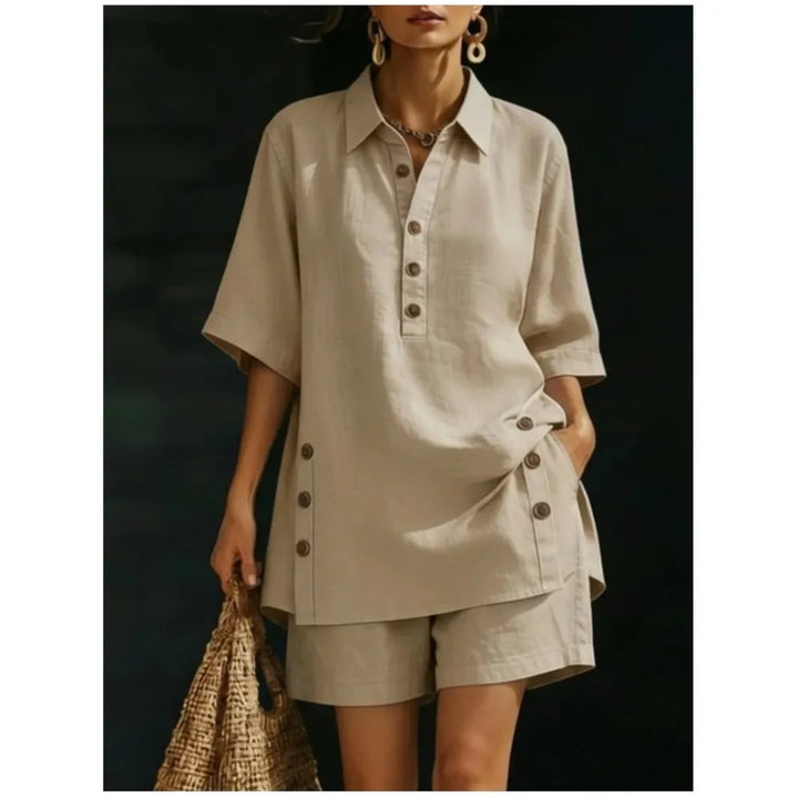 Solena | Camisa de manga corta con cuello de solapa y pantalones con bolsillos laterales