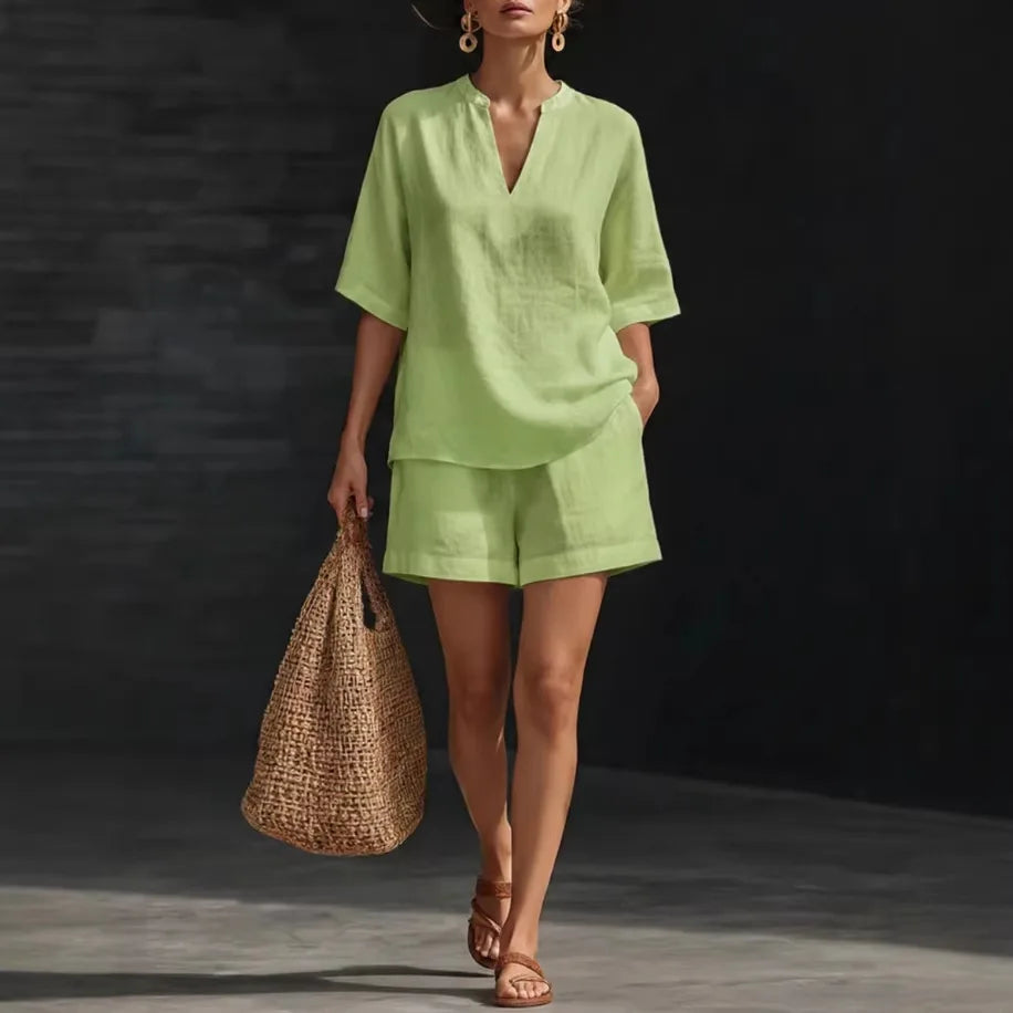 Liorna | Blusa de Manga Larga con Cordón y Pantalones Cortos Volantes