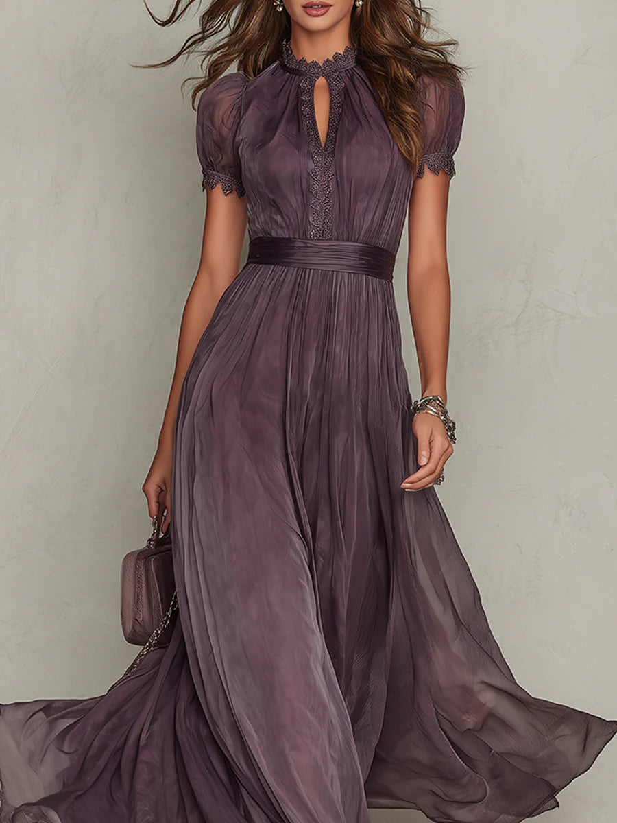 Flavia | Vestido largo morado con escote de ojal y detalles de encaje de gasa