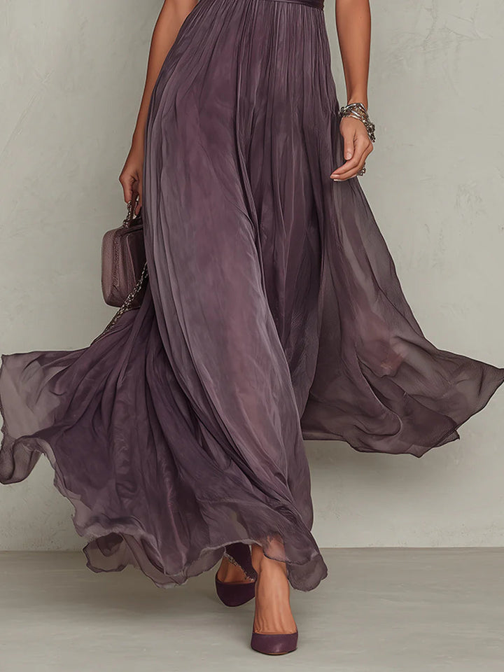 Flavia | Vestido largo morado con escote de ojal y detalles de encaje de gasa